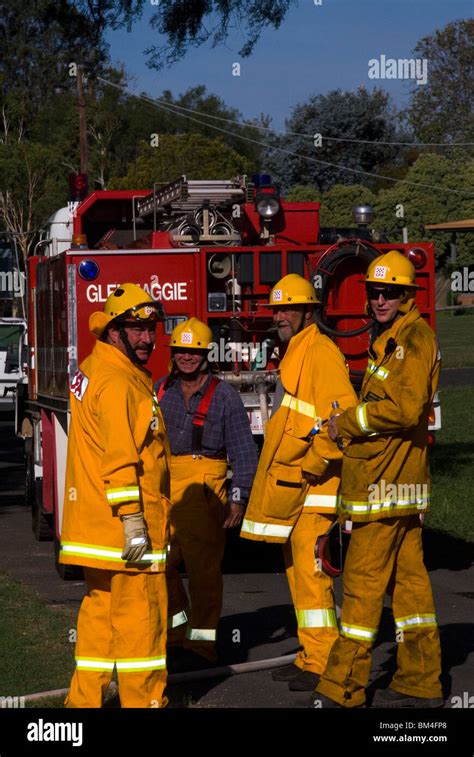 Cfa Country Fire Authority Controlled Burn Off Stock Photo Alamy