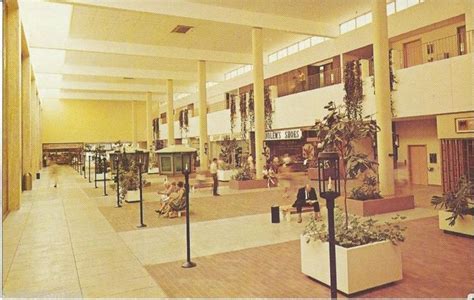 1960s Shopping Malls 1960s Interior Of The Mall Lincoln Square