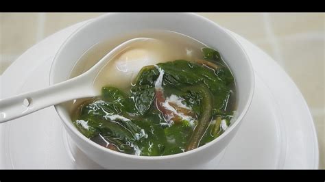 All you need is about 15 minutes and this dish will be. Egg Trio Soup With Spinach - Recipe Make Easy Chinese ...