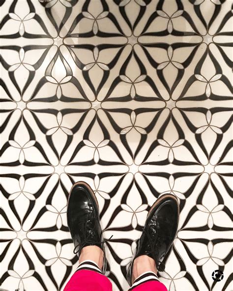 Morjotm 3/4″ iridescent glass tile: Black and white tile floor in 2020 | Black and white tiles, Mosaic floor tile, Mosaic patterns
