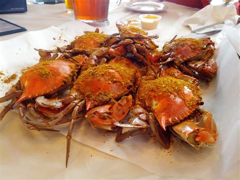 Hungry Globetrotter Food And Travel Blog Cracking Crabs In Maryland