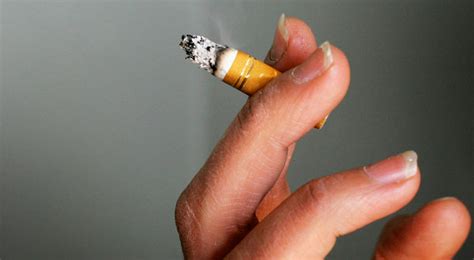 Nytimes Smoking Cuts Hiv Patients Lives More Than Virus Does Whats