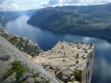 Preikestolen is one of rogaland county's most visited attractions, and one of the country's most preikestolen has been named one of the world's most spectacular viewing points by both cnn go. Preikestolen | Platser, Norge, Bilder