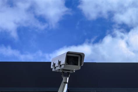 advantages of using cctv at your business pros and cons of installing