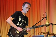 Keith Levene, guitarist and founding member of the Clash, dies at 65