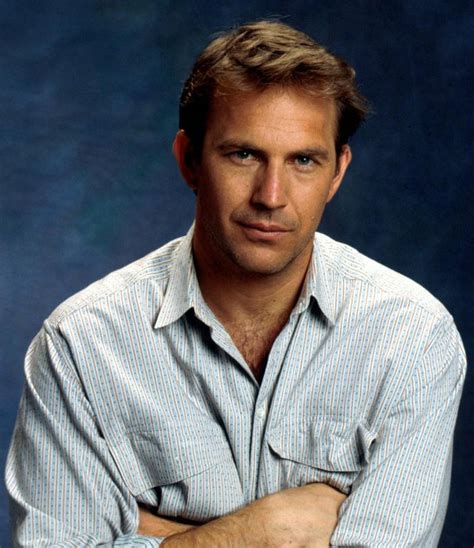 Even though she initially turned down the role, kevin costner eventually secured whitney houston as his costar in the bodyguard. the film was a box office. Una vita da Kevin Costner: le foto più belle del sex ...
