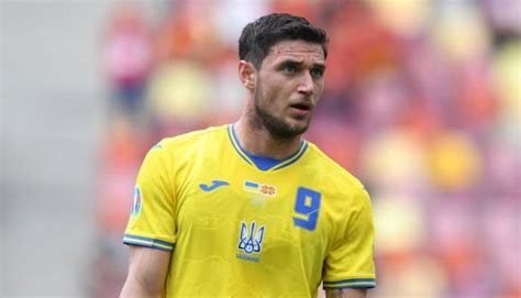 СМИ: «Милан» не потянет трансфер украинца Романа Яремчука | Футбол 24