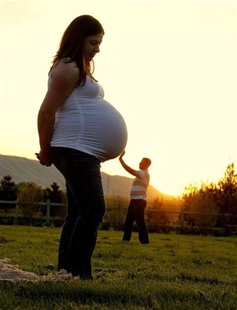 22 Funny Pregnancy Photos That Might Make You Go Sterile Team Jimmy Joe