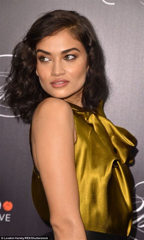Shanina Shaik Shows Off Her Model Body In A Figure Hugging Gold Gown