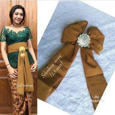 Cantik lembut suasana cat air tekstur bisnis latar belakang. Selendang Mossy Sifon Warna Gold Tembaga | Kebaya Modern BALIYA.ID