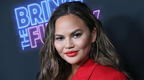 Watch Access Hollywood Highlight Chrissy Teigen Calls Plastic Surgeon A Piece Of S For