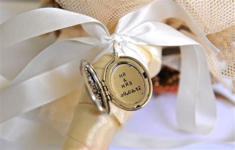 To make this special, give gifts suited to a romantic evening. Gifts for Bride from Groom: 15 Wedding Gift Ideas for the ...