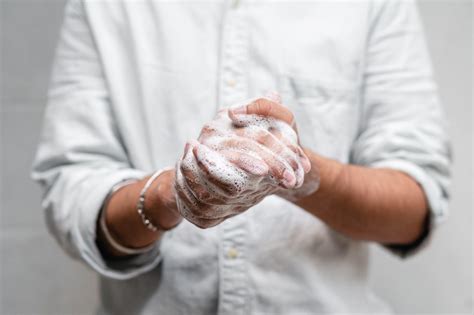 What Is The Most Eco Friendly Way To Dry Hands Fresh And Clean