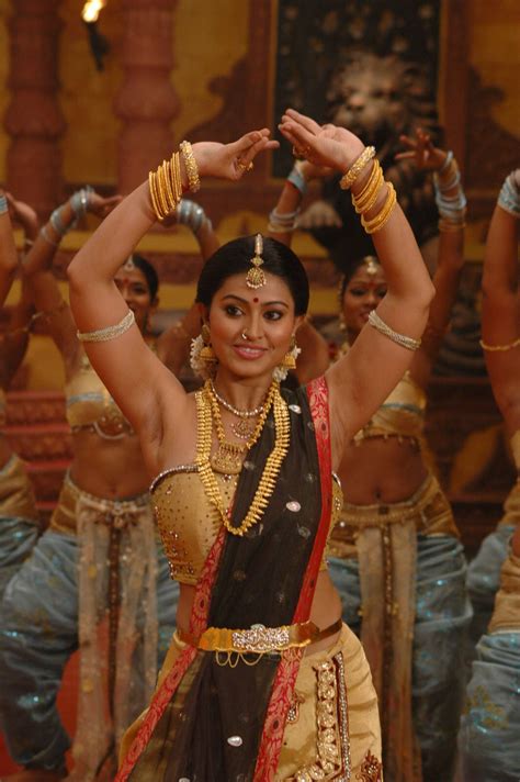 Tamil Actress Gorgeous Sneha Beautiful Hot Stills Ponnar Shankar ~ New