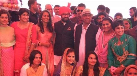 Aamir Keeps His Promise Attends Geeta Phogats Wedding