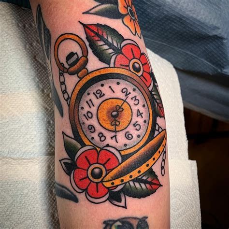 Pocket Watch 3 In 2020 Traditional Tattoo Traditional Tattoo Clock