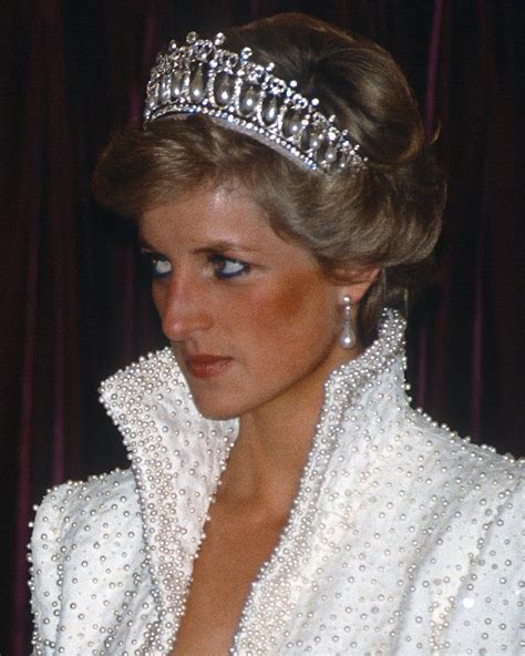 Princess Diana Wearing Blue Eyeliner In 1989 Princess Dianas Best
