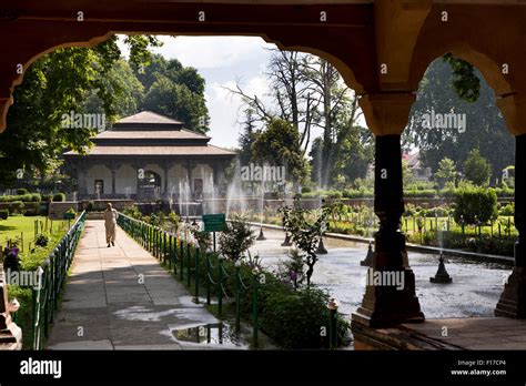 India Jammu And Kashmir Srinagar Shalimar Bagh Mughal Garden Built By