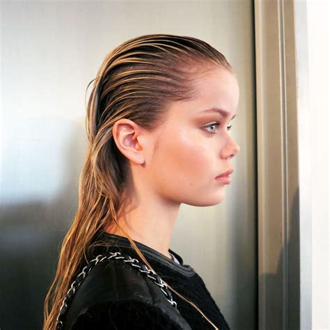 The Trick To Having Wet Hair All Day Wet Look Hair Wet Hair Look