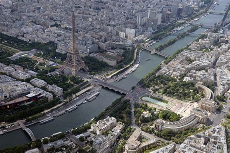 Paris Vista Do C U Imagens A Reas Mostram A Beleza Da Cidade Mundo Sapo Viagens