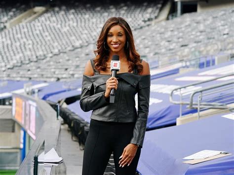 Nfl 2020 Maria Taylor Outfit Deleted Tweet Dan Mcneil Fired Giants