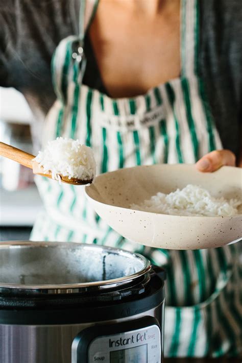 There's no need to watch the rice cooker since this appliance comes with an automatic timer that clicks when the rice. How To Cook Rice in the Electric Pressure Cooker | Kitchn