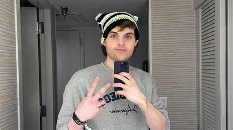 Dream reveals absurd precautions he took to hide identity before face