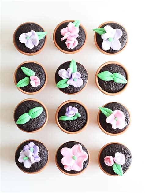 In Full Bloom The Sweetest Flower Pot Cupcakes