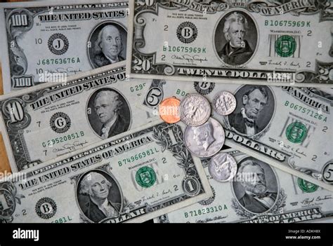 US Currency Coins & Dollar Bills Stock Photo - Alamy