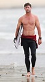 #LaFotoDelDía - Chris Hemsworth lució su cuerpo haciendo surf 💪🏼🏄🏻
