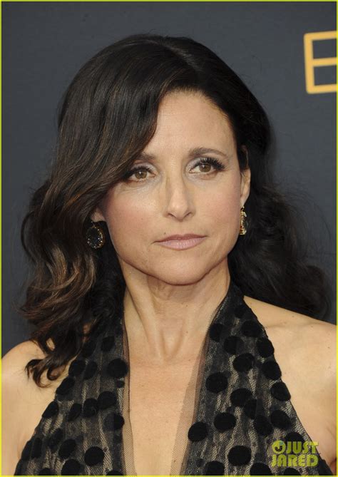 Full Sized Photo Of Julia Louis Dreyfus Diagnosed Breast Cancer 01