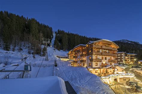 Hotel Ski In Ski Out In The Dolomites Chalet Del Sogno 5