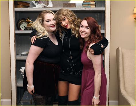 Taylor Swifts Fans Hold Her Grammys In Rhode Island Secret Session