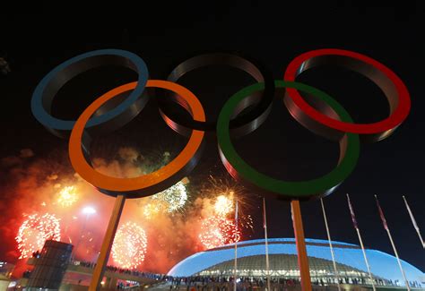 Winter Olympics 2014 Opening Ceremony Photos: Lights ...