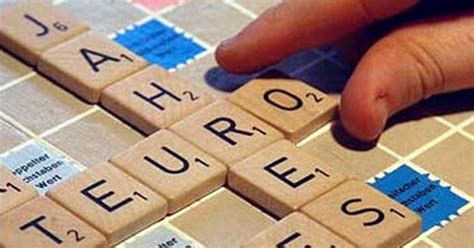 Scrabble Dictionary Adds 300 New Words Including Ok And Ew Cbs News