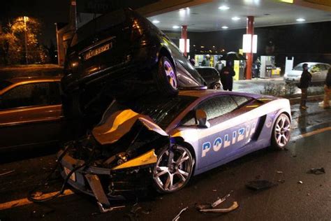 Lamborghini Gallardo Lp560 4 Italian Police Car Crashed 13 Pics