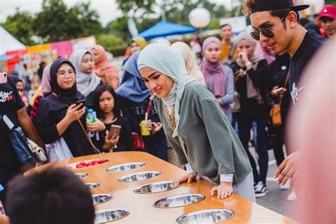 For your kind perusal in malay. You Definitely Grew Up In Malaysia If You Played These 10 ...