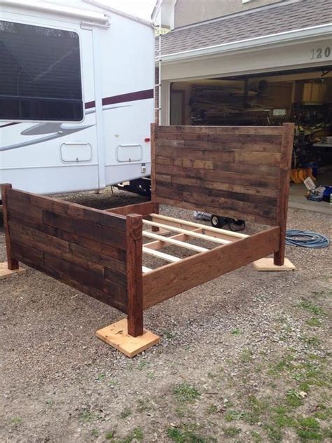 15 Diy Pallet Beds Stunning And Perfect For Any Bedroom Artofit