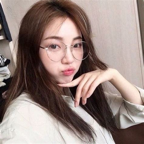 pin by taomomo on glasses ulzzang girl korean glasses glasses outfit