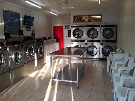 Dont You Just Love Clean Laundromats With Working Modern Equipment