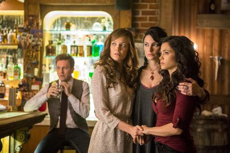 Previewing Witches Of East End Season Two A Dudes Review Of Lifetime