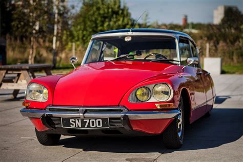 Citroen Ds Classic Cars French Wallpapers Hd Desktop And Mobile