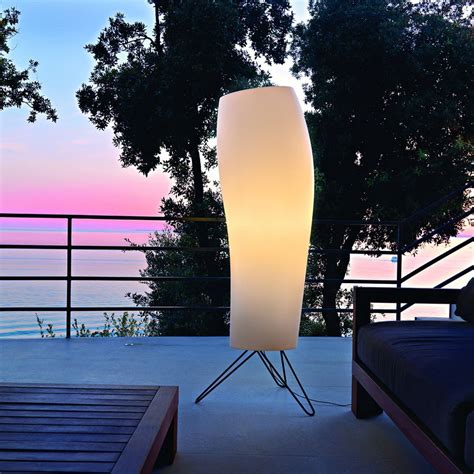 Warm Outdoor Floor Lamp Petagadget