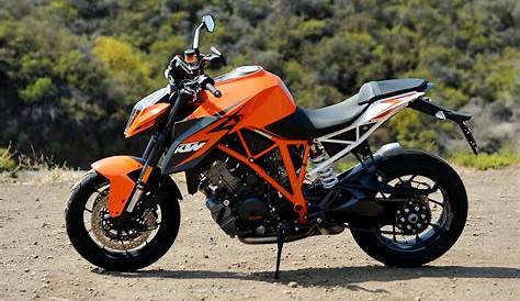 2016 KTM 1290 Super Duke R Motorcycle First Ride and Review