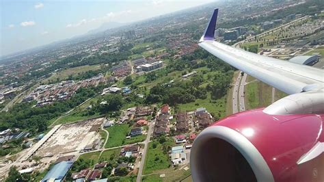 The latest tweets from malindo air (@malindoair). 160629 Malindo Air OD1601 Kuching-Kuala Lumpur Take Off ...