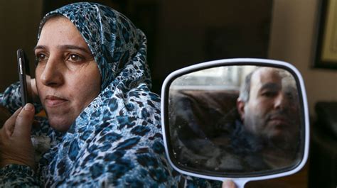 The Legally Blind Photographer Capturing Refugee Life Al Jazeera