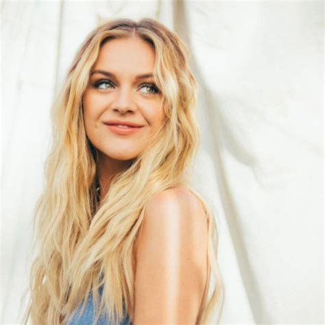 Kelsea Ballerini Tests Positive For Covid And Will Co Host Cmt Awards
