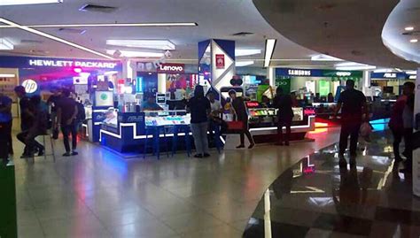 Goes to low yat instead. Peniaga Mara Digital Mall keluh jualan turun 60%, sewa ...