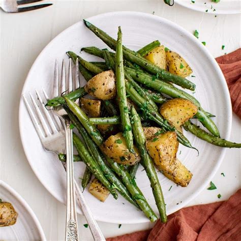 Herb Roasted Green Beans And Potatoes Sweet Cs Designs