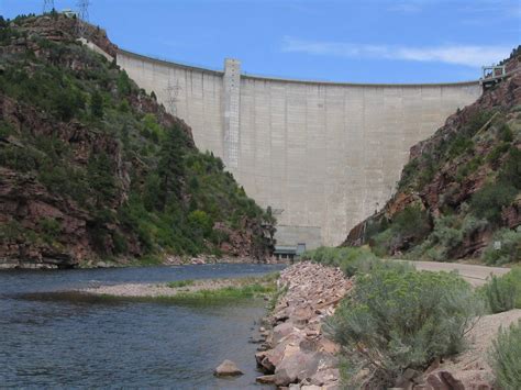 Oakwood homes pioneers real communities with sustained value and purposefully efficient home design. Flaming Gorge Dam, Green River, Utah | The Flaming Gorge ...